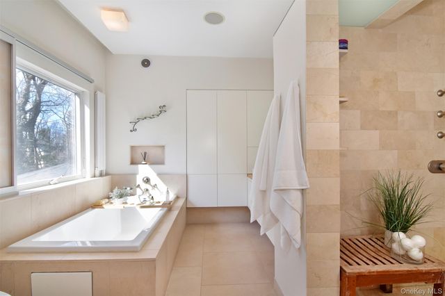 18 Barney Park, Irvington, NY 10533