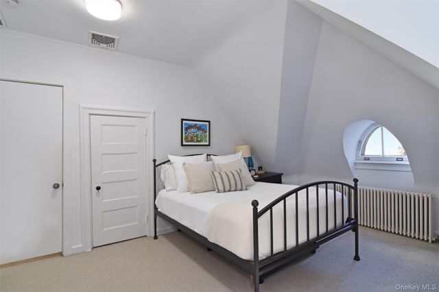 18 Barney Park, Irvington, NY 10533