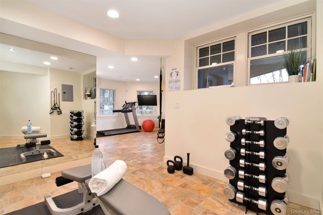 18 Barney Park, Irvington, NY 10533