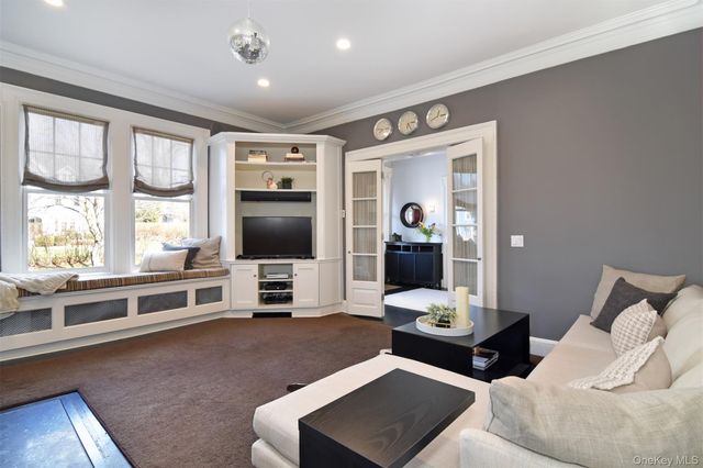 18 Barney Park, Irvington, NY 10533