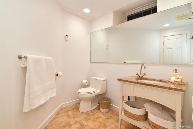 18 Barney Park, Irvington, NY 10533