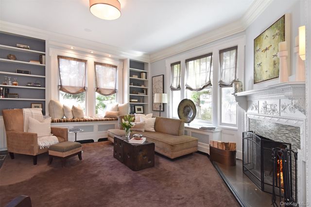 18 Barney Park, Irvington, NY 10533