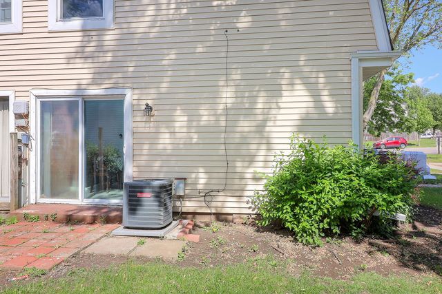 21 Fernwood Drive 21U, Bolingbrook, IL 60440