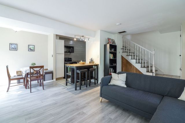 21 Fernwood Drive 21U, Bolingbrook, IL 60440