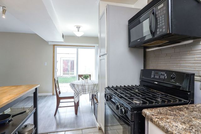 21 Fernwood Drive 21U, Bolingbrook, IL 60440