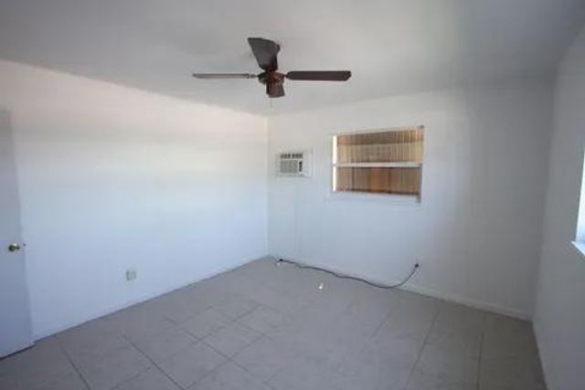1050 E Sample Road Road E 101, Pompano Beach, FL 33064
