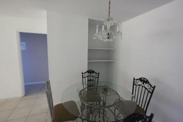 1050 E Sample Road Road E 101, Pompano Beach, FL 33064