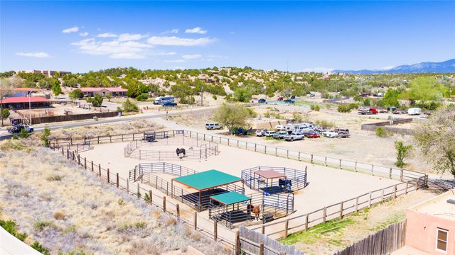 1407 Borrego Pass, Santa Fe, NM 87507