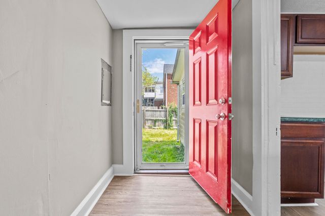 208 Holmes Street, Frankfort, KY 40601