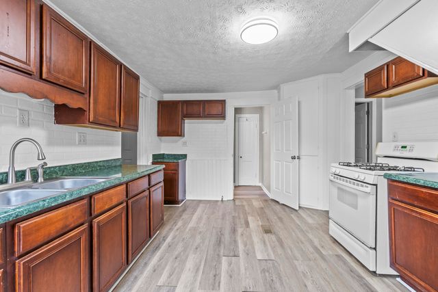 208 Holmes Street, Frankfort, KY 40601