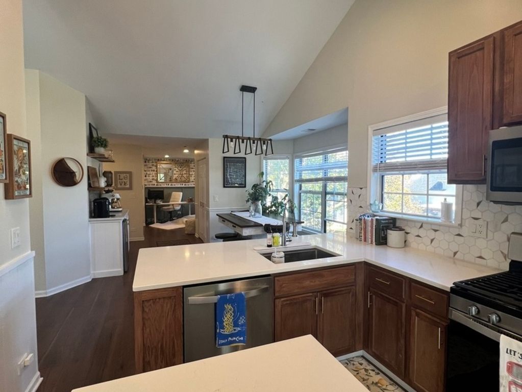 418 Hill Court 418, Wauconda, IL 60084 — photo 5