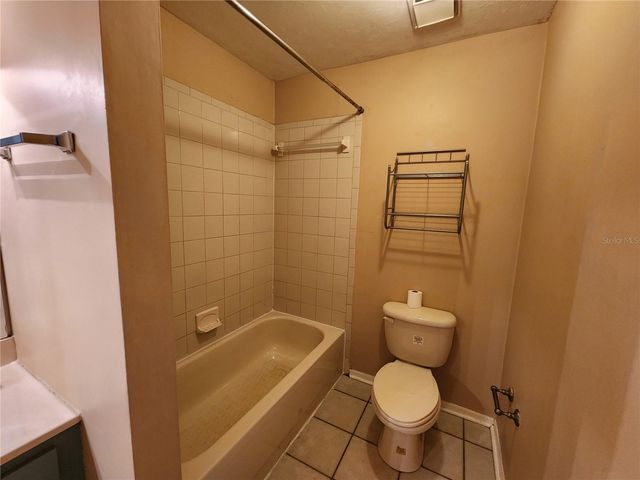 6288 SW 8 PLACE, Gainesville, FL 32607