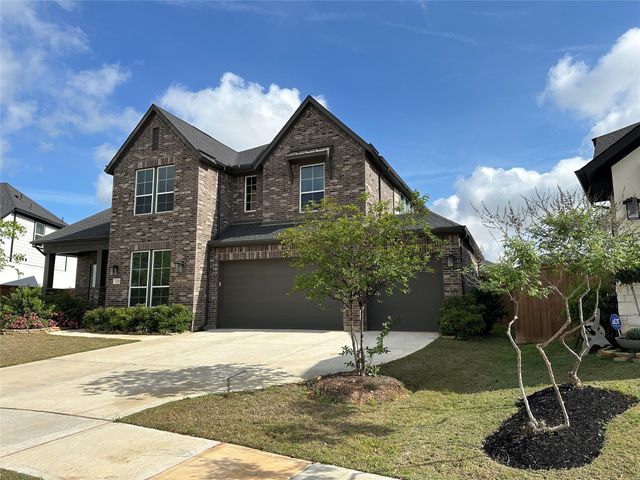 32006 Crested Knoll Court, Fulshear, TX 77441