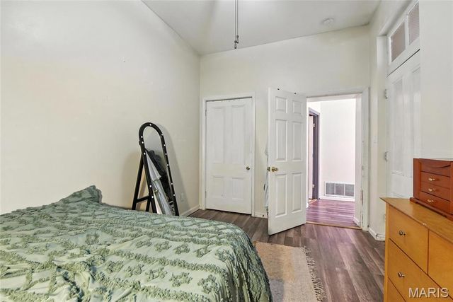 2209 Menard Street, St Louis, MO 63104