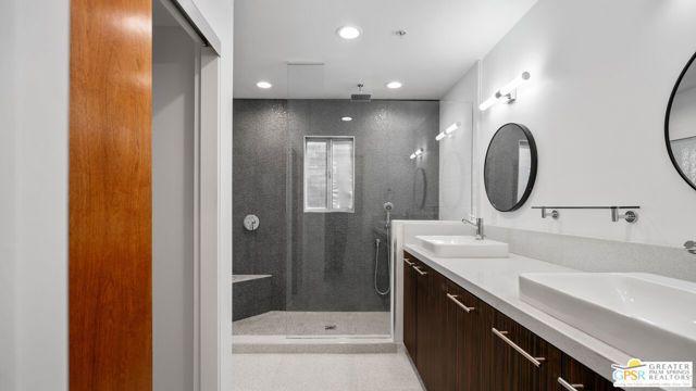 588 E San Lorenzo Road 204, Palm Springs, CA 92264