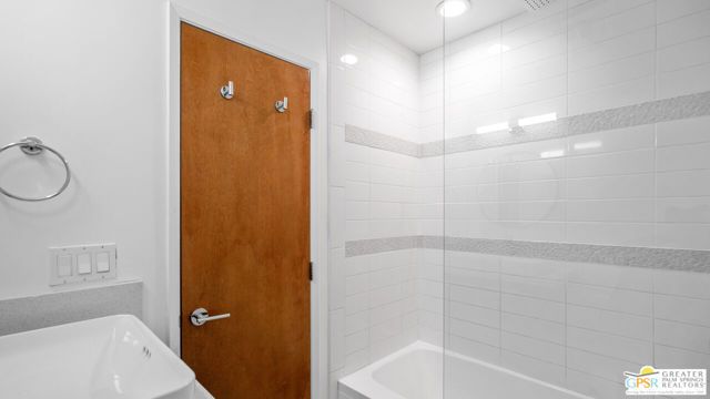 588 E San Lorenzo Road 204, Palm Springs, CA 92264