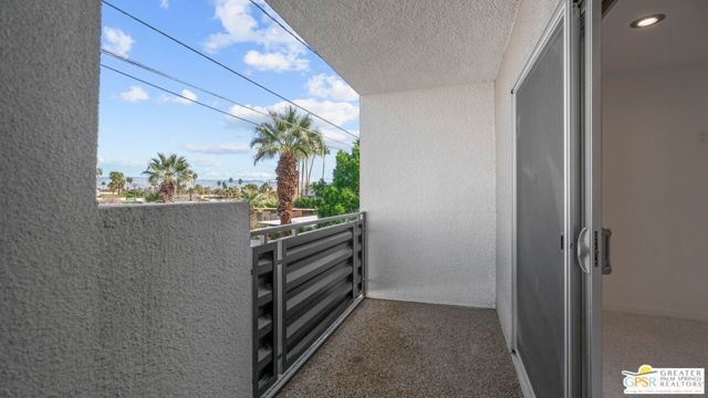 588 E San Lorenzo Road 204, Palm Springs, CA 92264