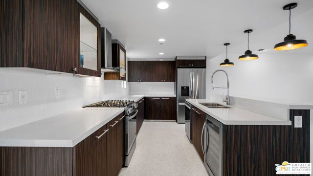 588 E San Lorenzo Road 204, Palm Springs, CA 92264