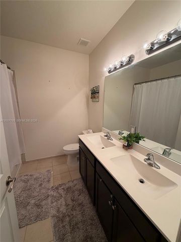 10251 W 32nd Ln 10251, Hialeah, FL 33018