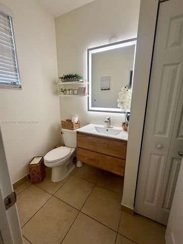 10251 W 32nd Ln 10251, Hialeah, FL 33018