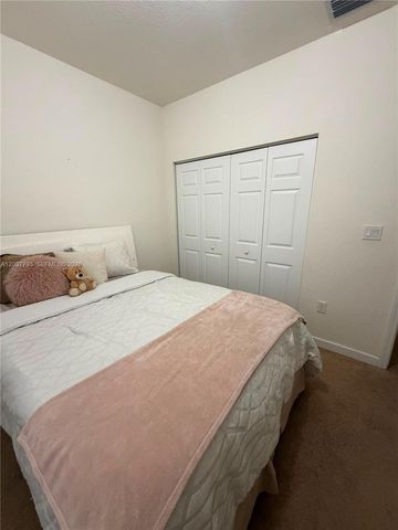 10251 W 32nd Ln 10251, Hialeah, FL 33018