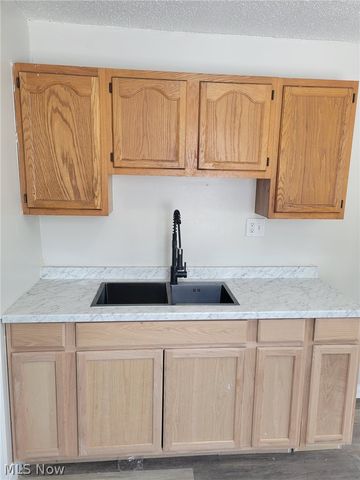 4821 E 173 Street, Cleveland, OH 44128