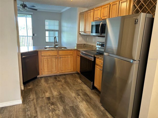 5459 BENTGRASS DRIVE 2-114, Sarasota, FL 34235