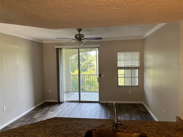 5459 BENTGRASS DRIVE 2-114, Sarasota, FL 34235