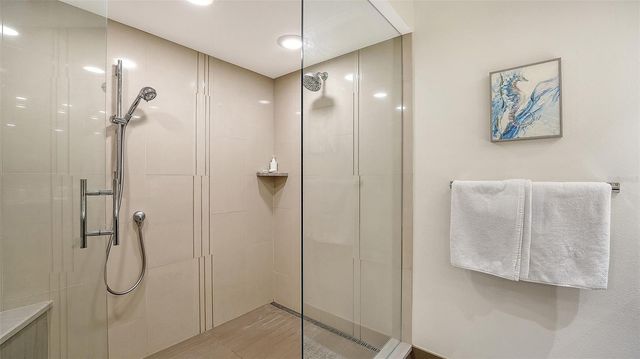 775 LONGBOAT CLUB ROAD 204, Longboat Key, FL 34228