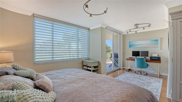 775 LONGBOAT CLUB ROAD 204, Longboat Key, FL 34228