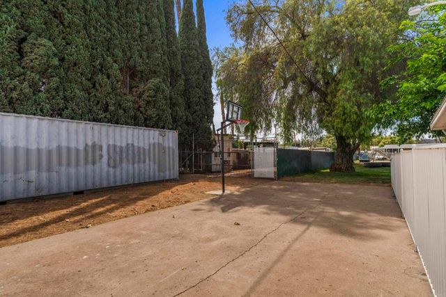 255 E Bradley Avenue SPC 113, El Cajon, CA 92021