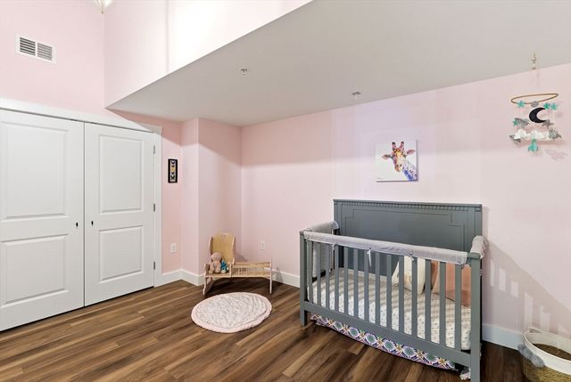 15-17 Kearney Sq 209, Lowell, MA 01852