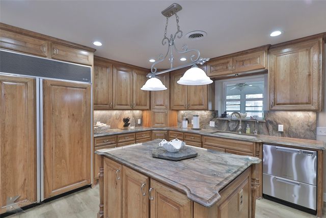 133 County Road 143, Lawn, TX 79530