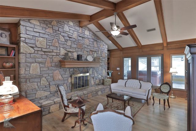 133 County Road 143, Lawn, TX 79530