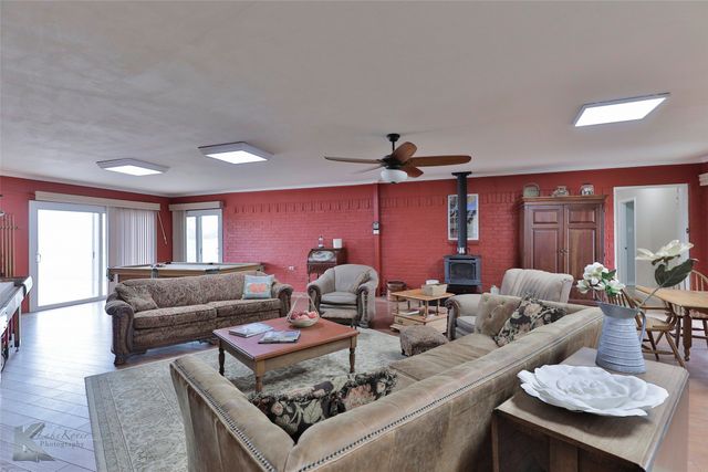 133 County Road 143, Lawn, TX 79530