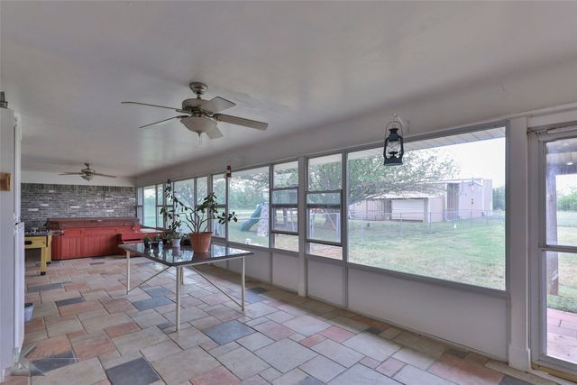 133 County Road 143, Lawn, TX 79530
