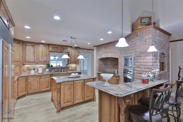 133 County Road 143, Lawn, TX 79530