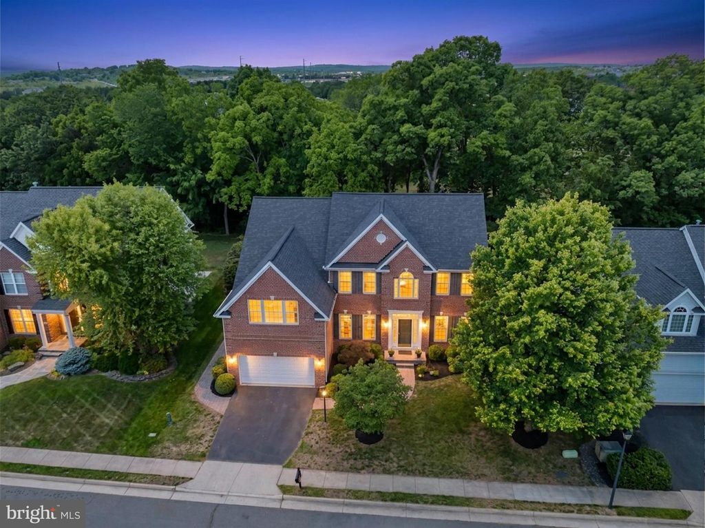 819 SADDLEBACK PL NE, Leesburg, VA 20176