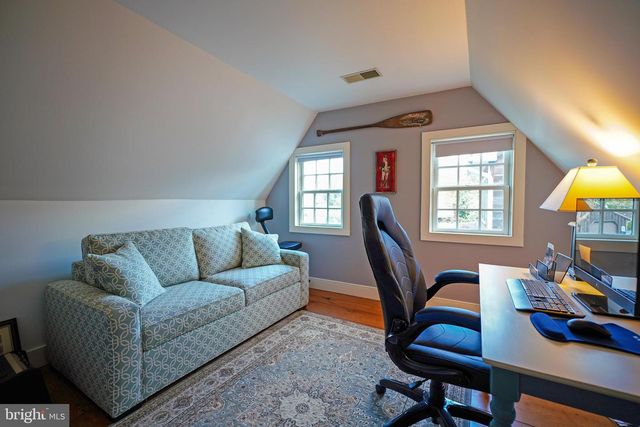 32 SHIPCARPENTER SQ, Lewes, DE 19958