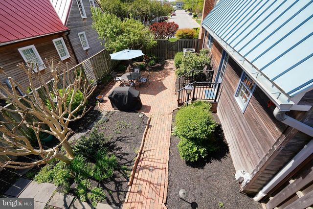 32 SHIPCARPENTER SQ, Lewes, DE 19958