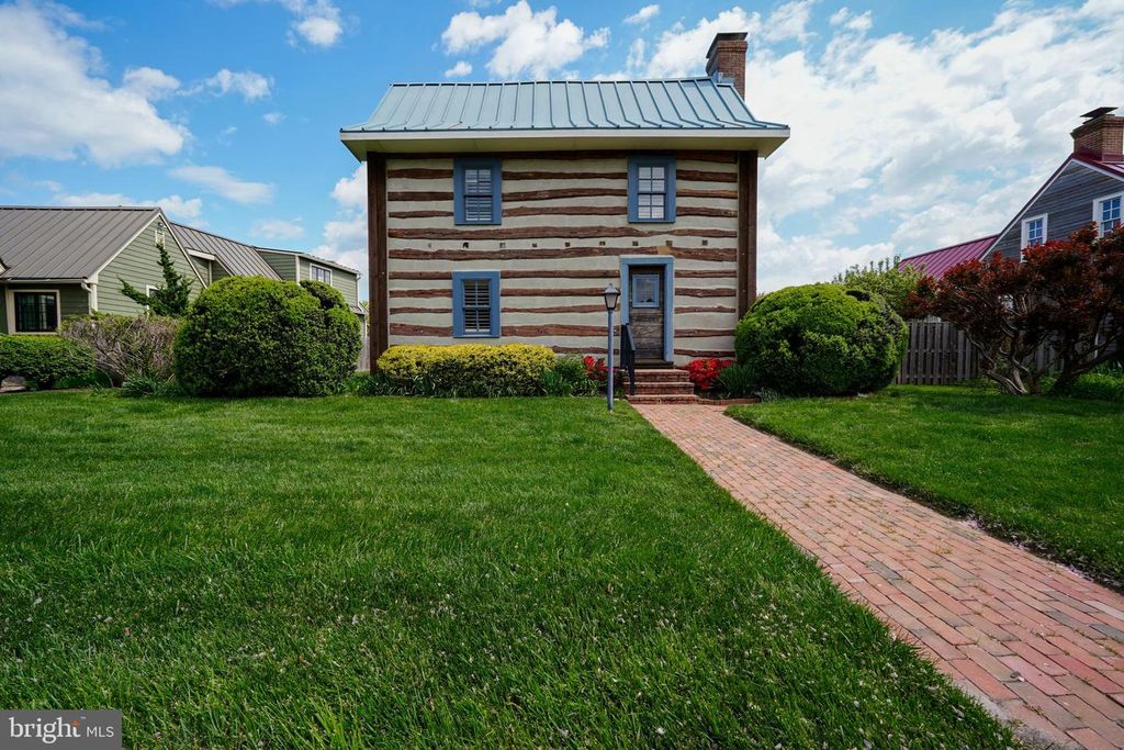 32 SHIPCARPENTER SQ, Lewes, DE 19958