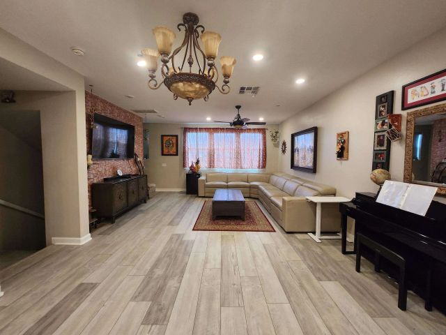 16755 Coyote Bush Dr 93, San Diego, CA 92127