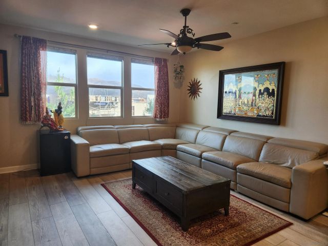 16755 Coyote Bush Dr 93, San Diego, CA 92127