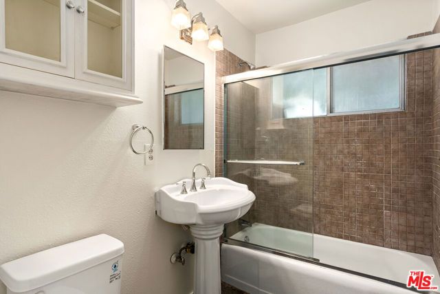 358 N San Vicente Boulevard, West Hollywood, CA 90048