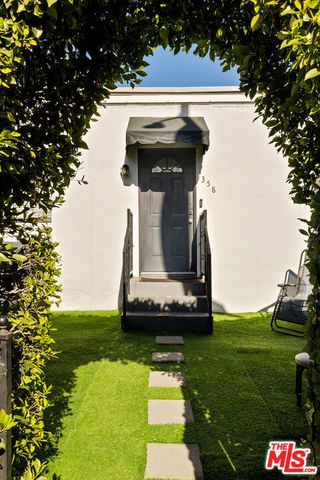 358 N San Vicente Boulevard, West Hollywood, CA 90048