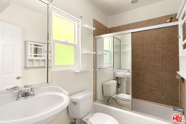 358 N San Vicente Boulevard, West Hollywood, CA 90048