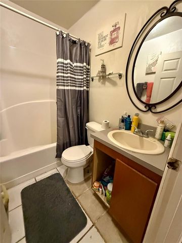 1511 & 1509 NE 5TH AVE, Gainesville, FL 32641