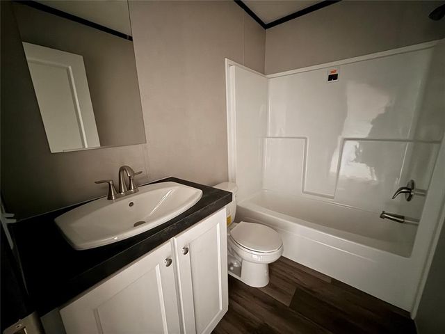 43249 E Garretts Lake Road, Shawnee, OK 74804