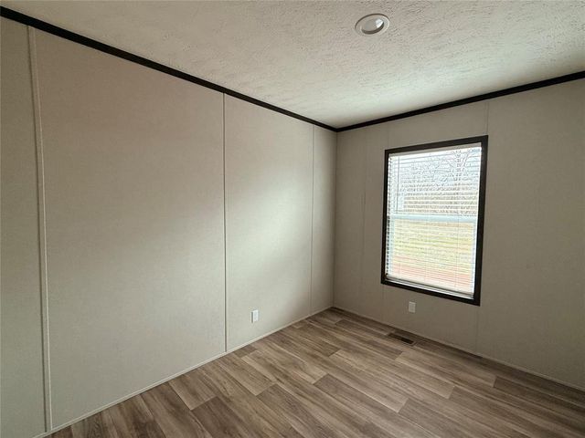 43249 E Garretts Lake Road, Shawnee, OK 74804