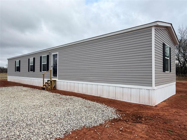 43249 E Garretts Lake Road, Shawnee, OK 74804